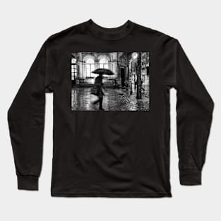 Man with umbrella Long Sleeve T-Shirt